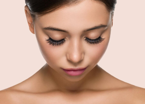 Lashes Looking Full